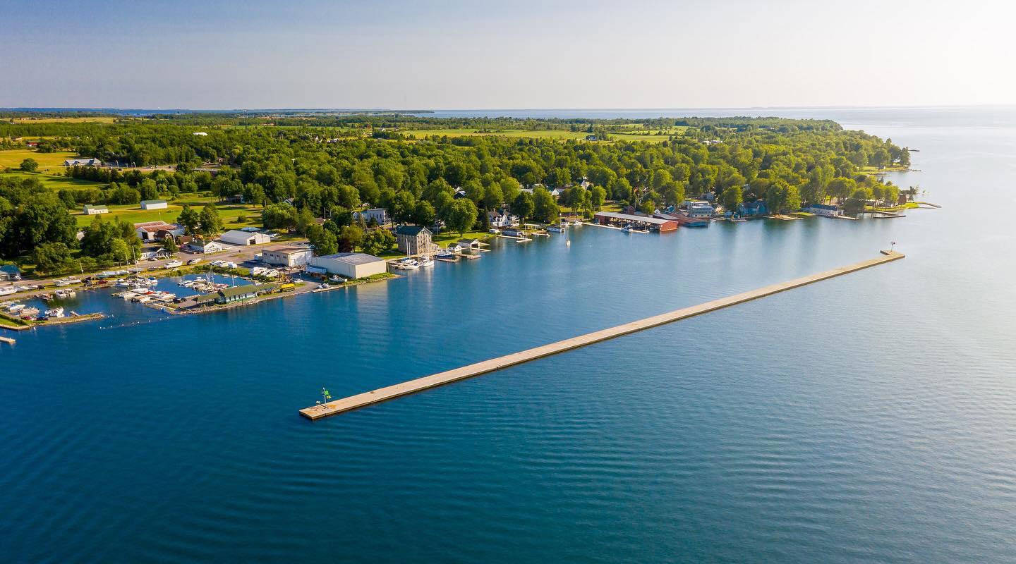 Channel Marker 243 Restaurant & Bar 1000 Islands, Cape Vincent New